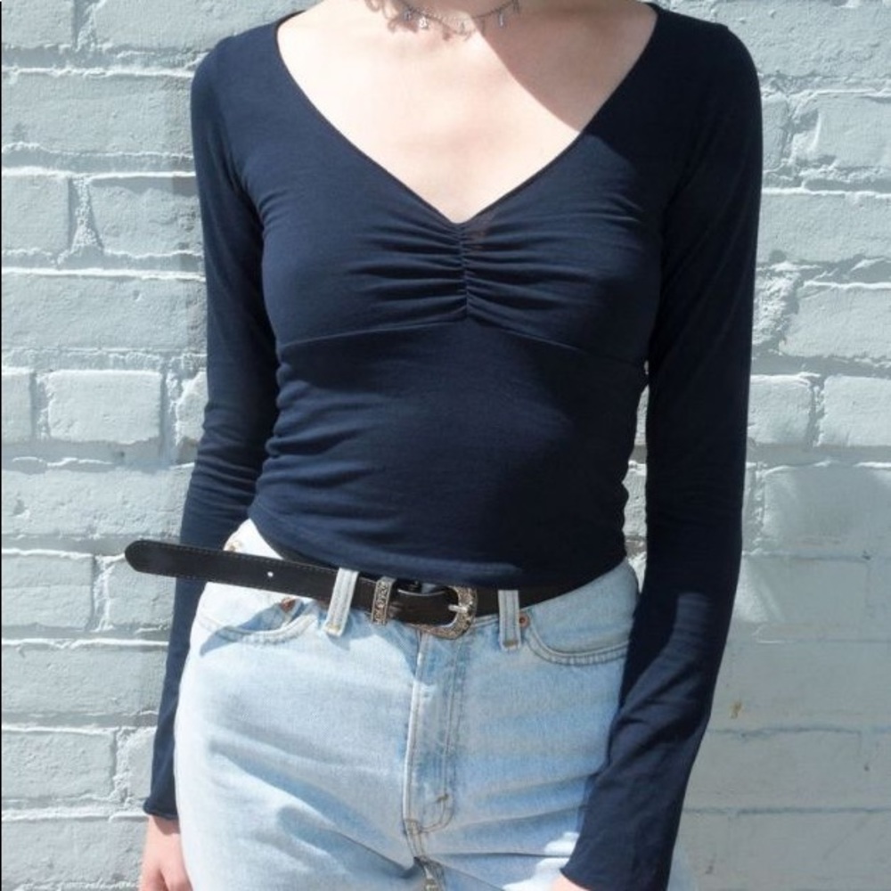 Brandy Melville CHARLIZE TOP ✨ NWOT (navy)
